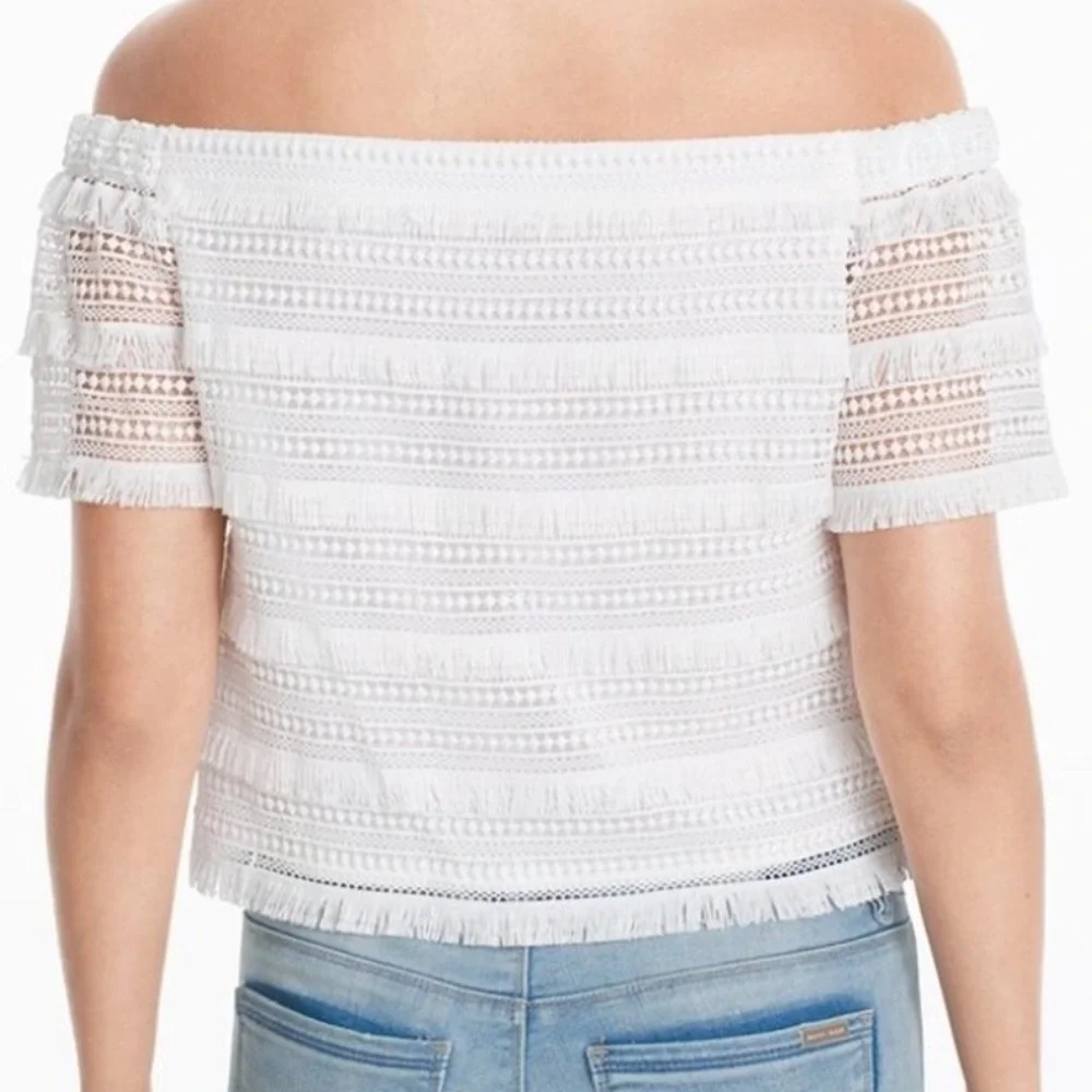 White House Black Market White Textured Off-Shoulder Blouse size 4